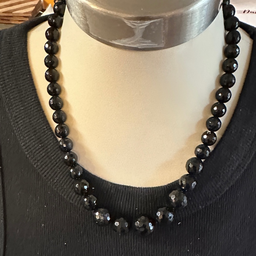 Elegant Black Beaded Necklace